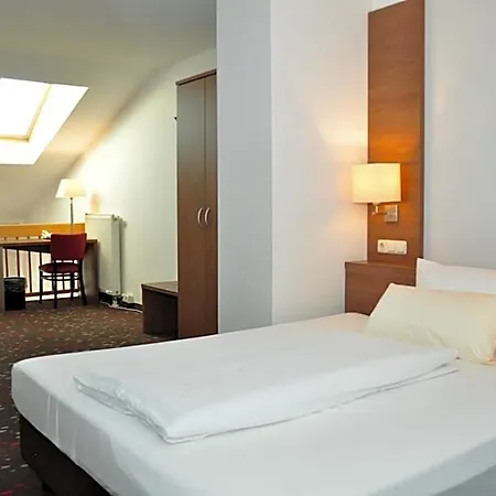 Western Hotel 3*